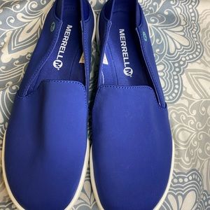 Merrell slip on shoes- sz 7
